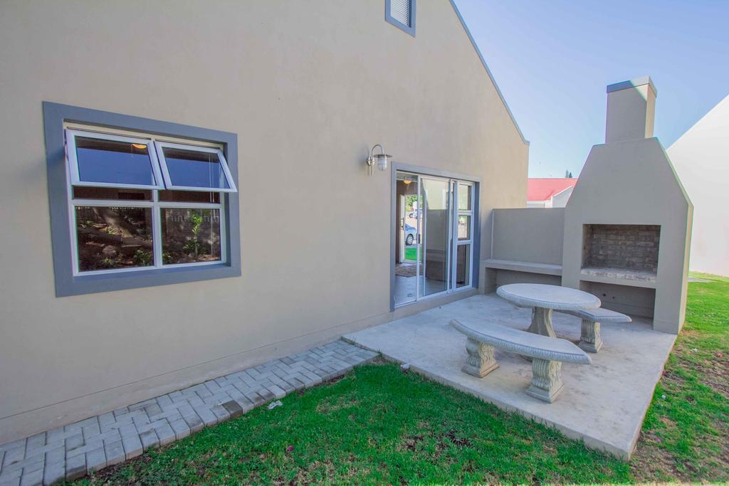 El Dorado 65 Luxury Self Catering Villa Oudtshoorn Kültér fotó